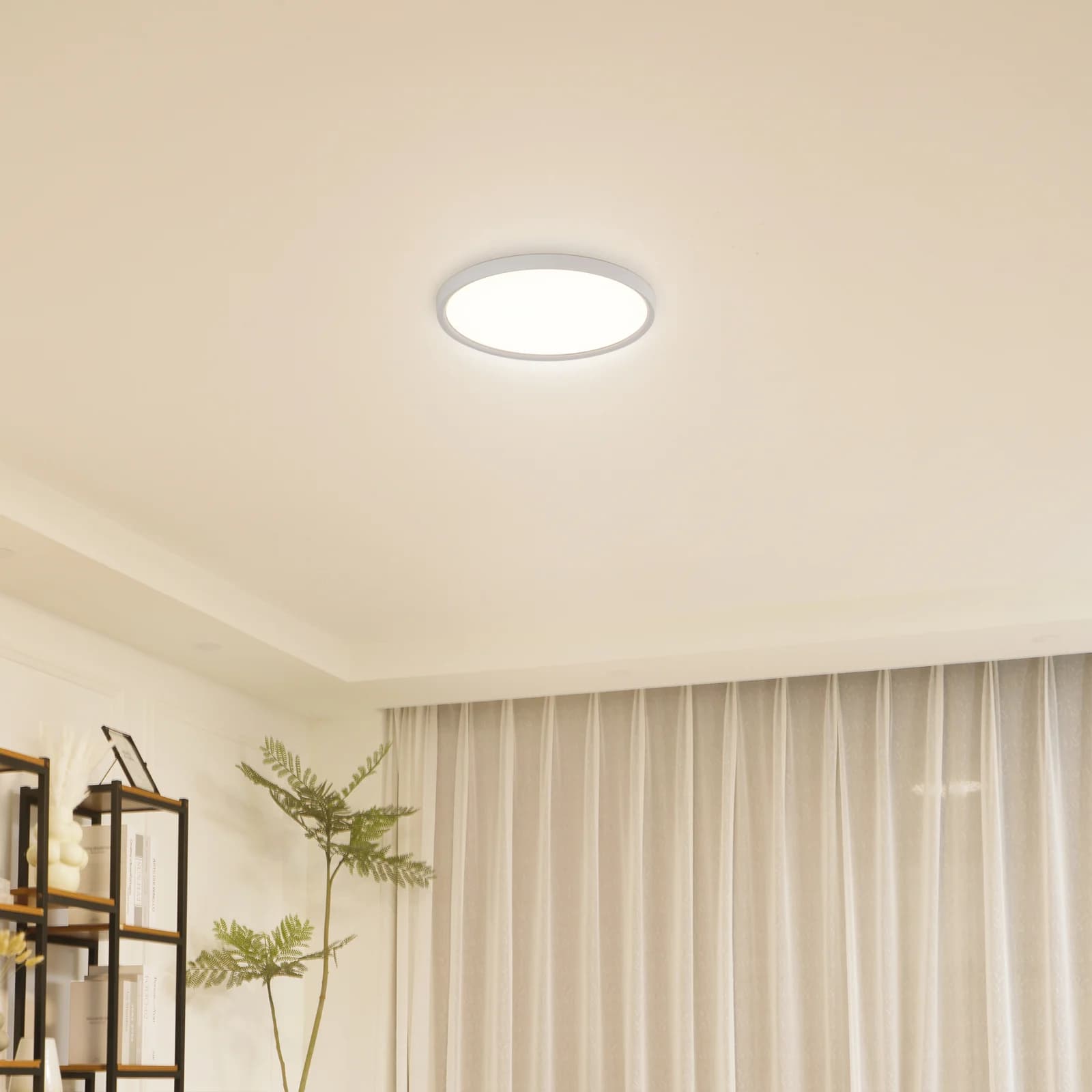 Plafón LED Profesional para Espacios Comerciales