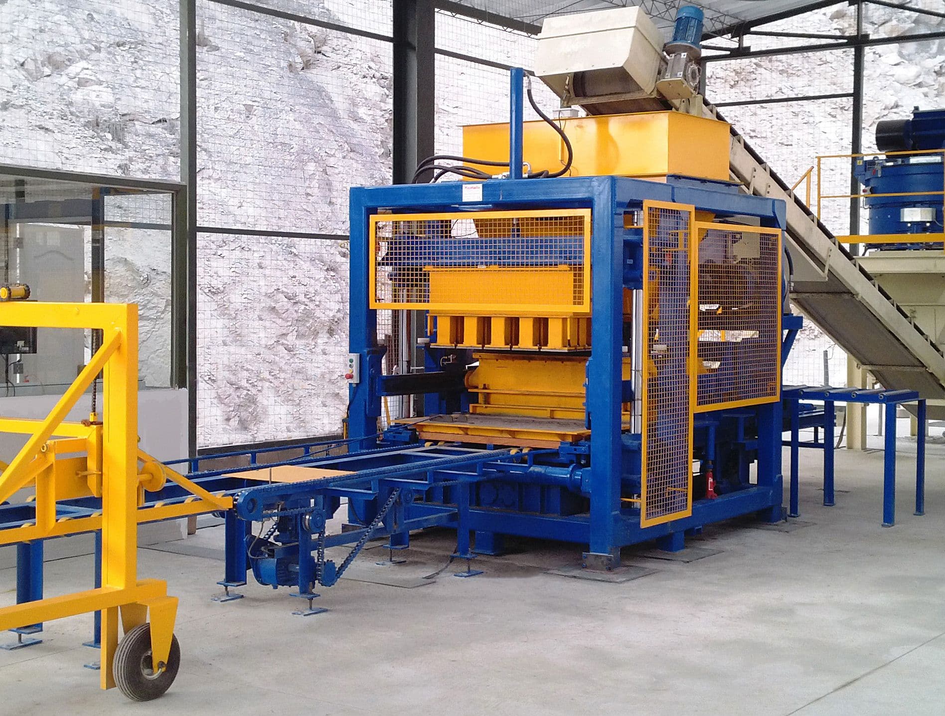 Durable Concrete Block Making Machine with High Output