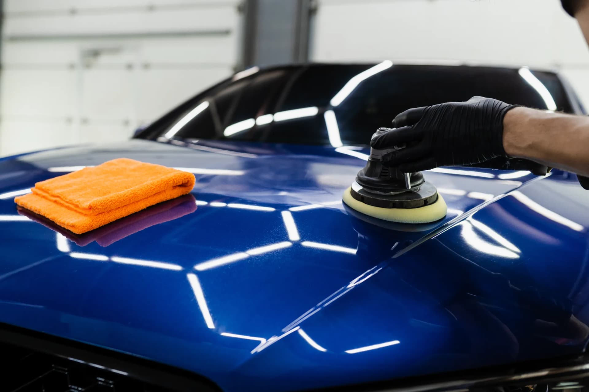 Auto Ceramic Coating for Superior UV, Dirt, and Contaminant Resistance