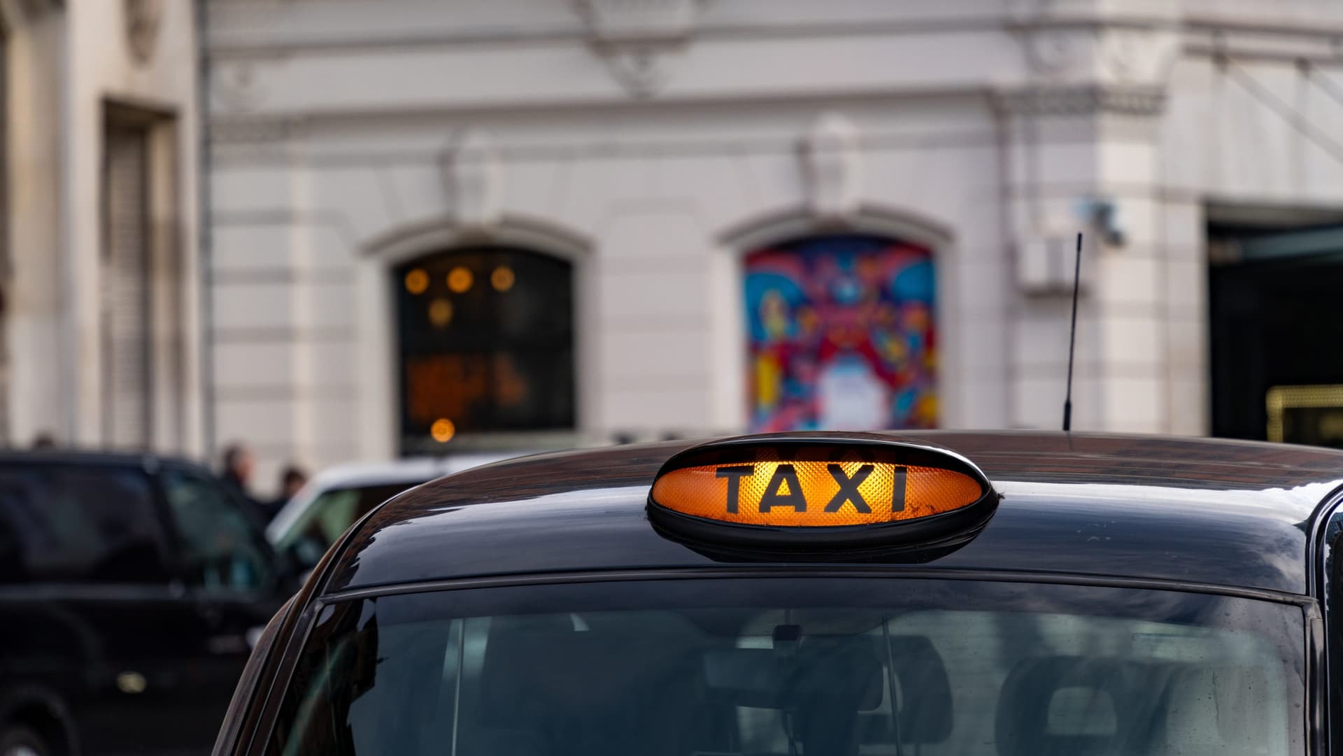 Esher Cabs – Affordable Airport and Local Transfers