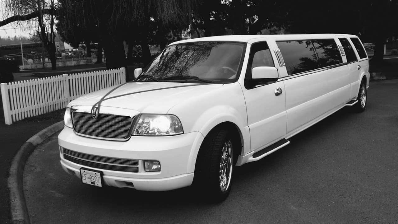 Competitive Vancouver airport limo rates | No Hidden Fees