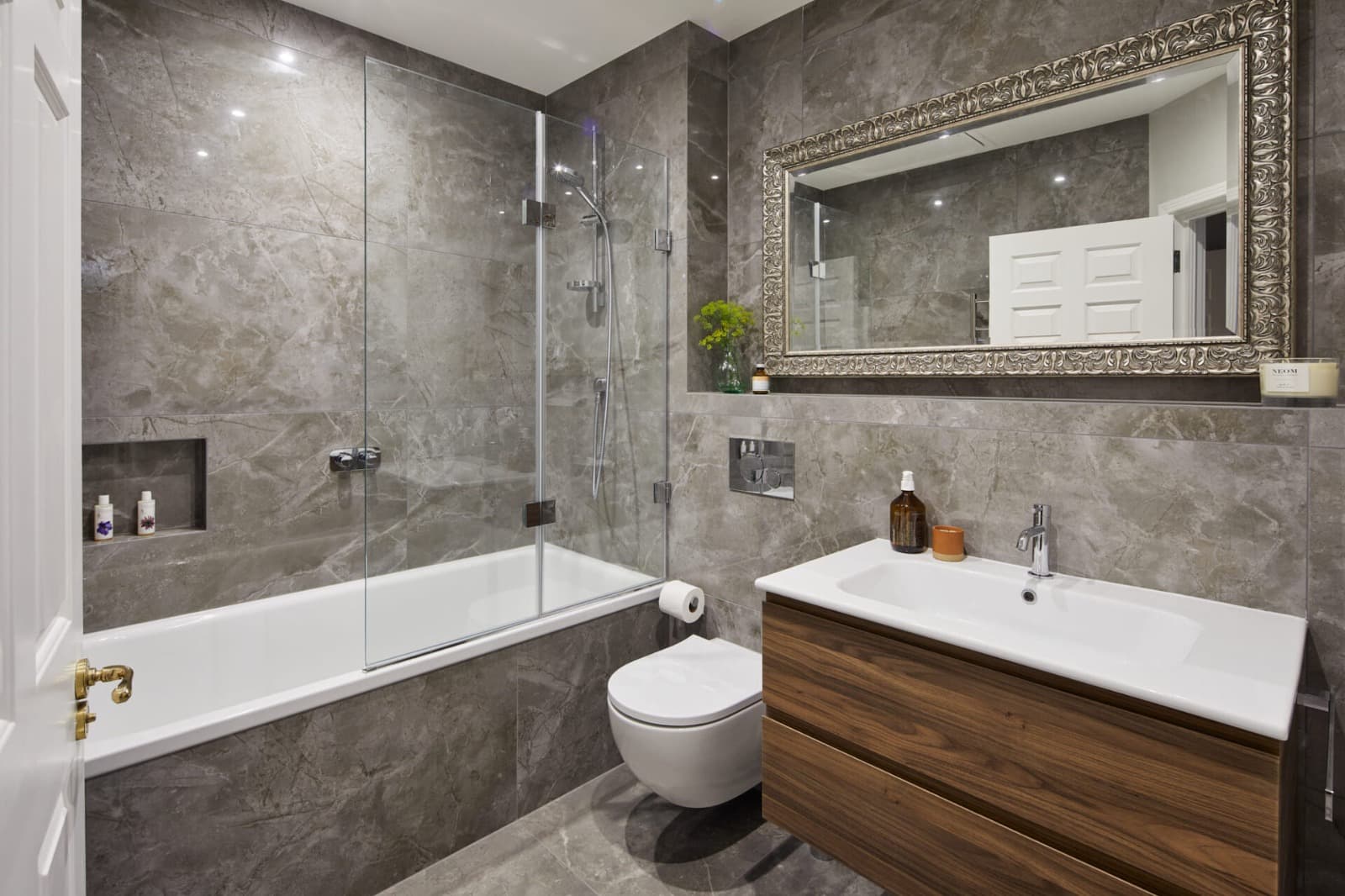 Elegant Showers UK for Compact and Spacious Bathrooms
