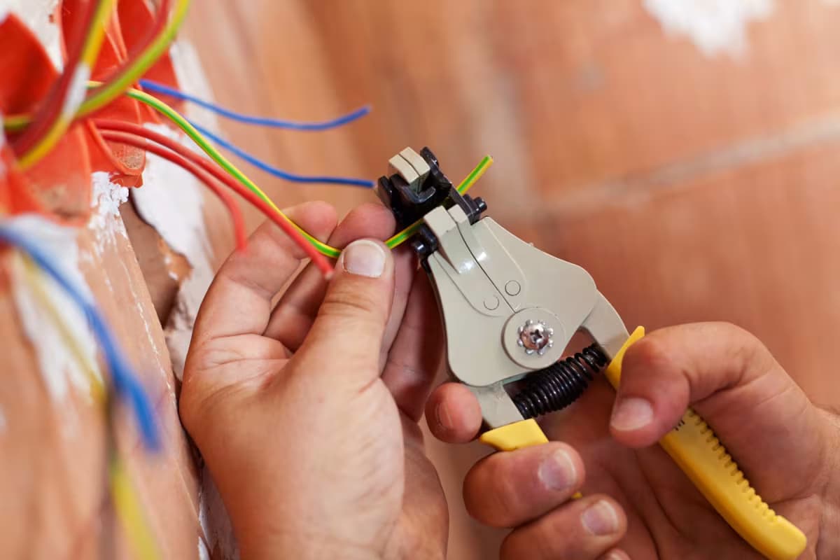 Professional Hot Tub Electrical Wiring Services in Delaware, Ohio
