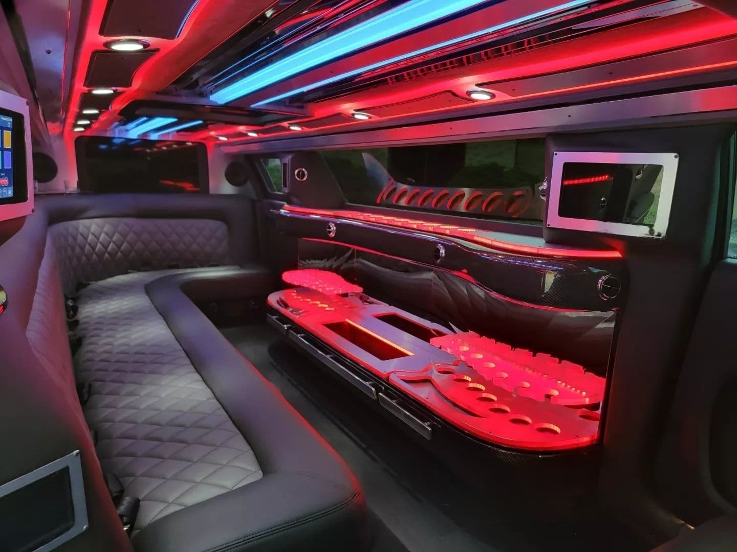 Limousine Service Miami | Executive Travel by VIP Miami Limo Service