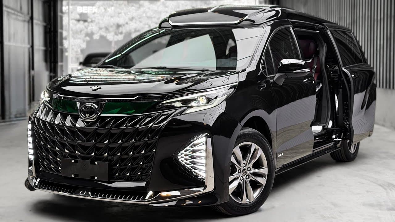 Custom Toyota Sienna Designs for Luxury Family Travel