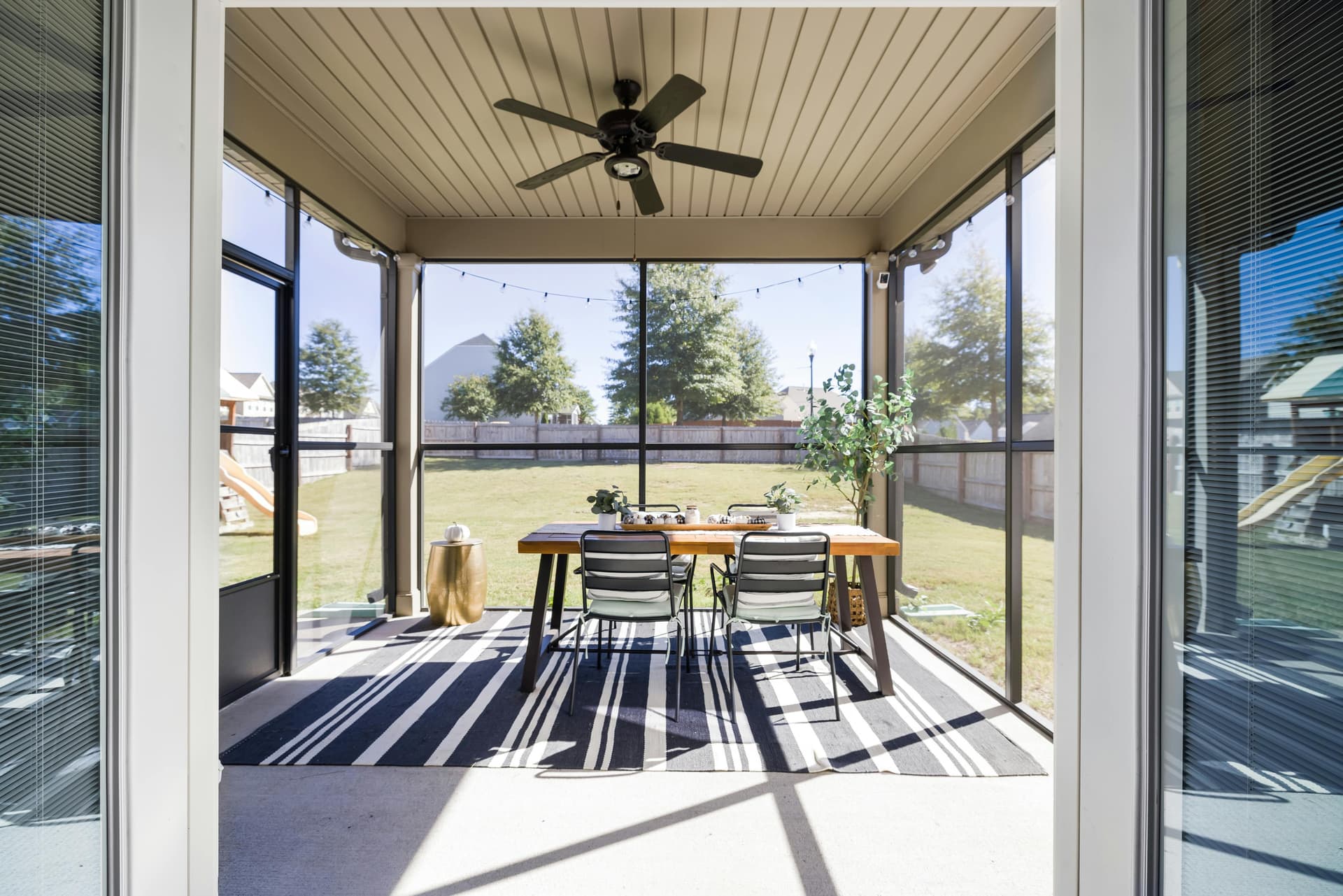 Sunroom Windows Ideas to Enhance Your Home Aesthetics