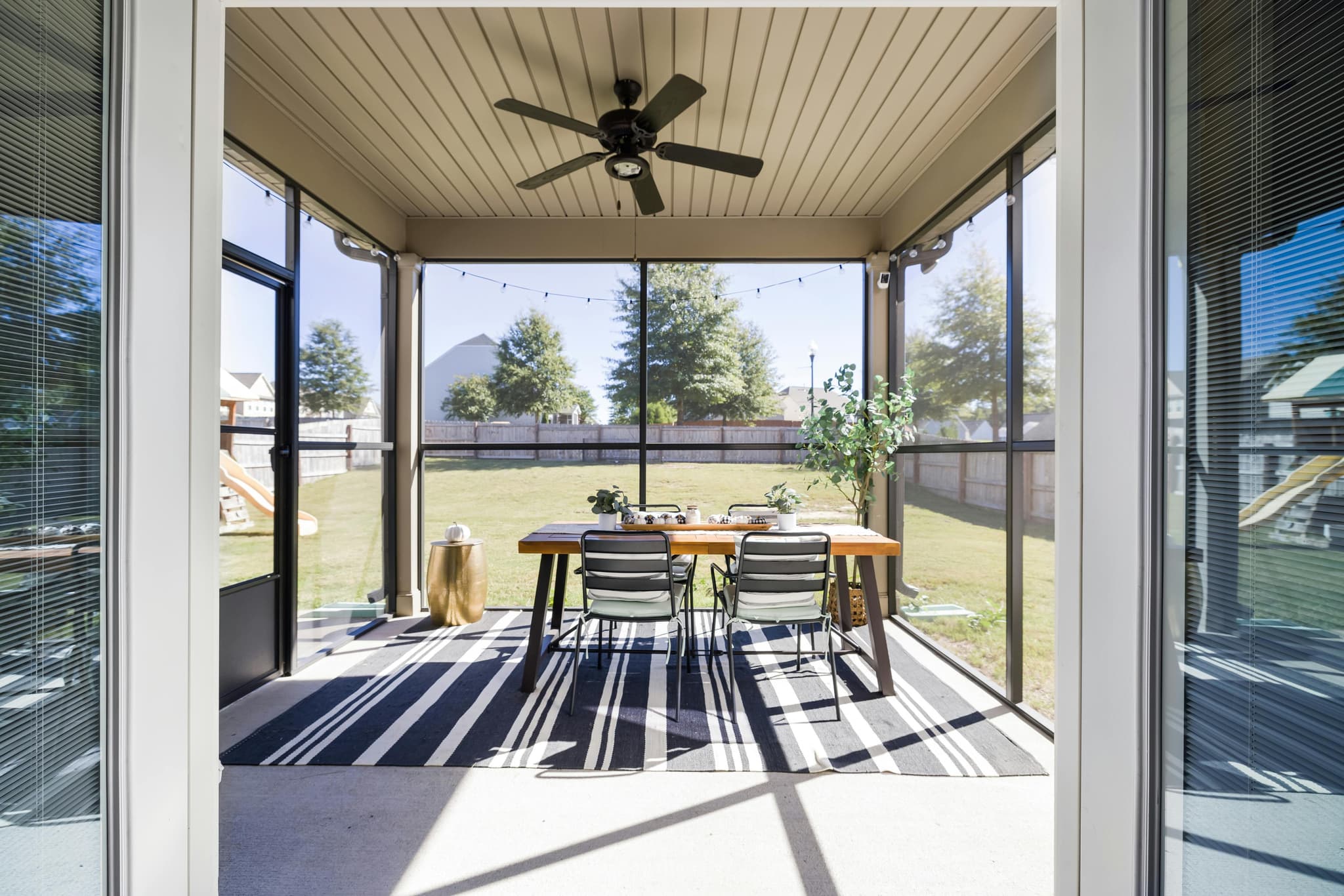 Sunroom Windows Ideas to Enhance Your Home Aesthetics