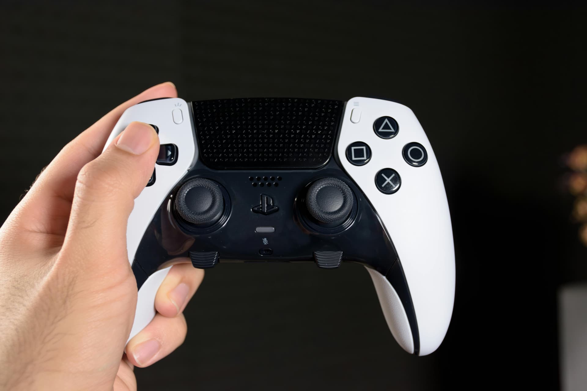 Retro Game Consoles – Authentic Classic Gaming for All Ages