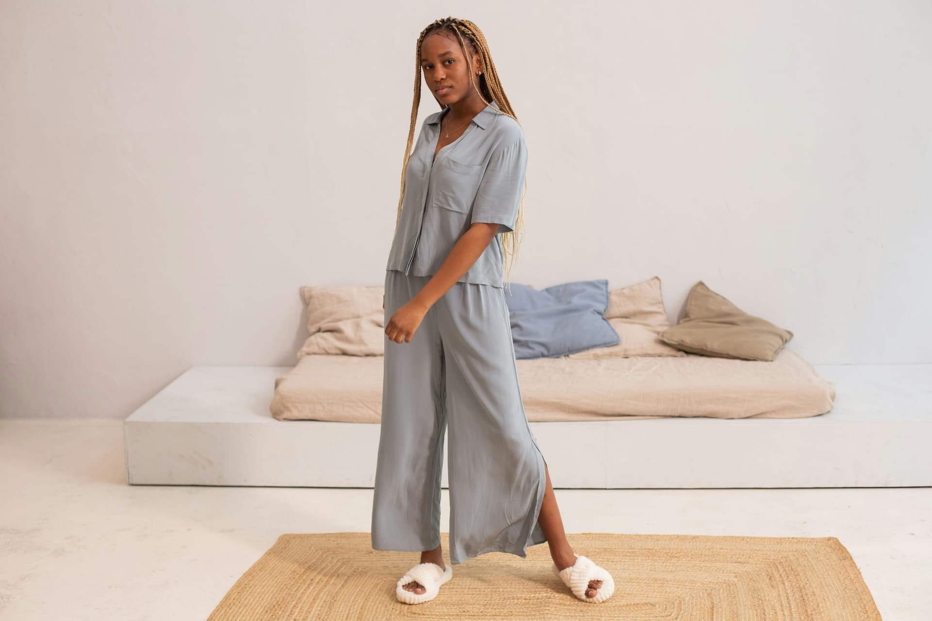 Jieyang Mingyi Slipper: Factory Direct Wholesale EVA Slippers for Brands and Wholesalers