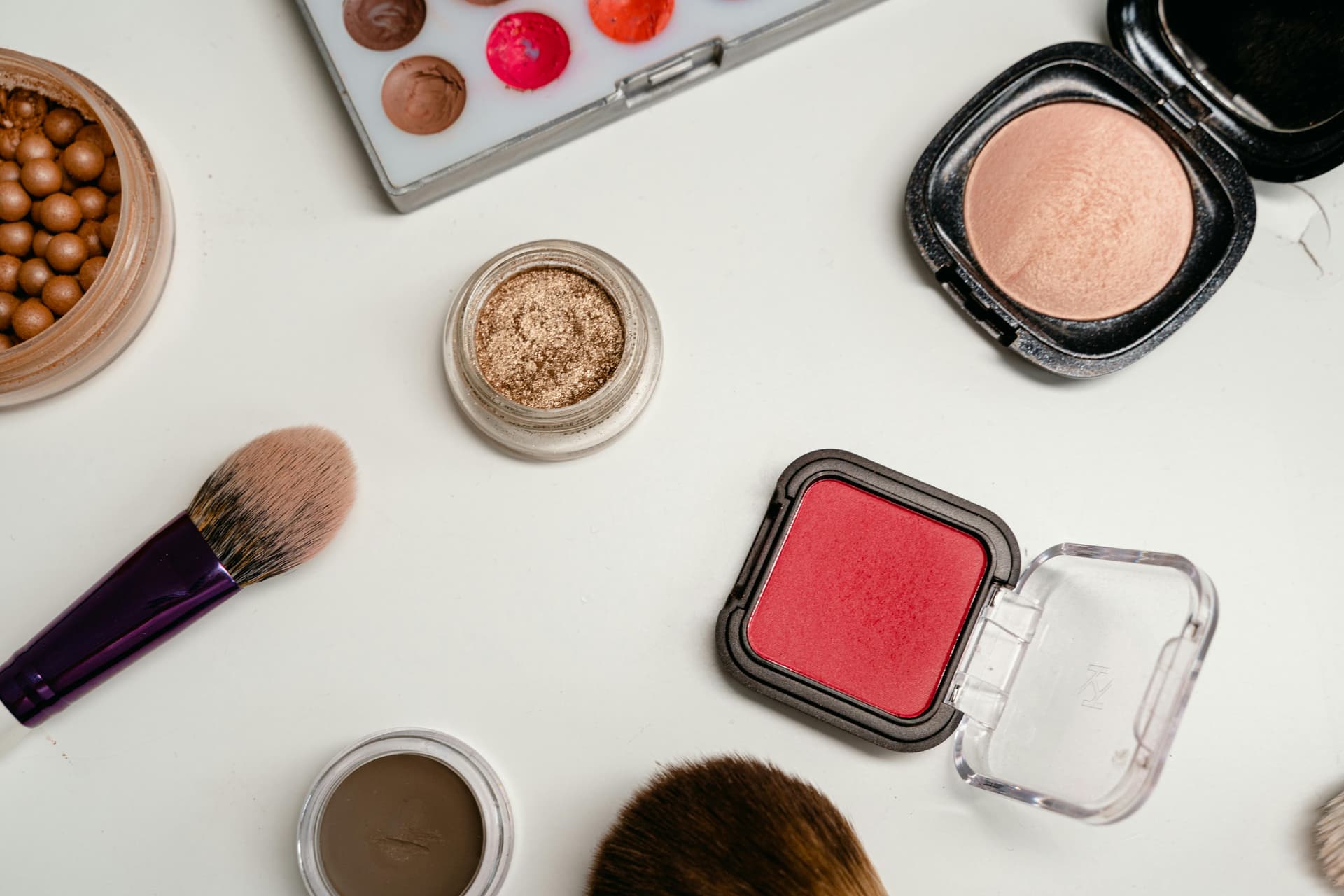 Hourglass make up Essentials Every Beauty Lover Needs