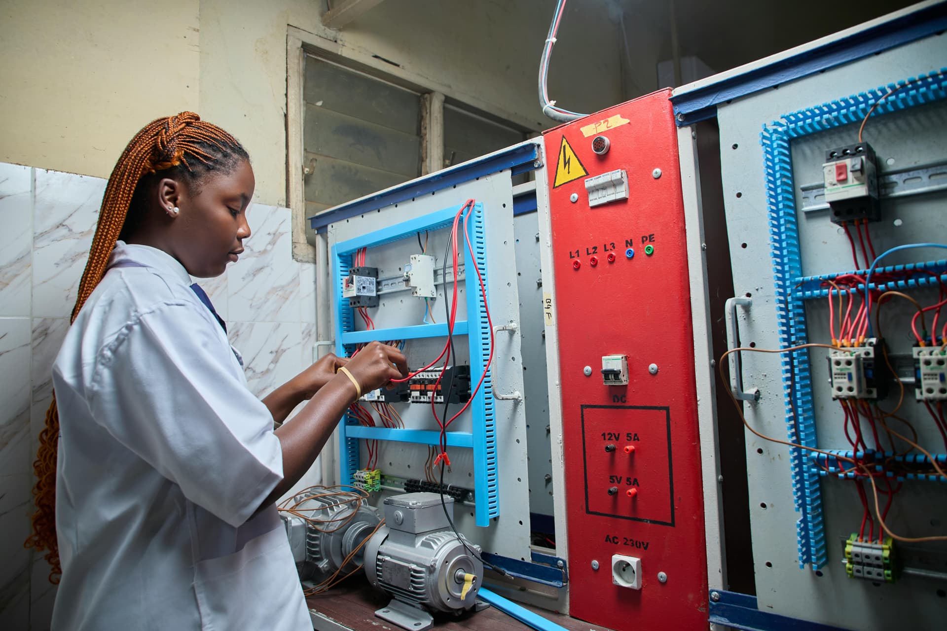 Common Electrical Problems Solved Through Expert Electrical Troubleshooting