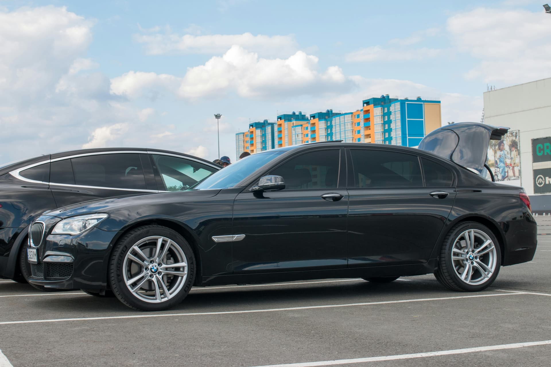 Why VIPMiamiLimo Is the Best Choice for Airport Transfers