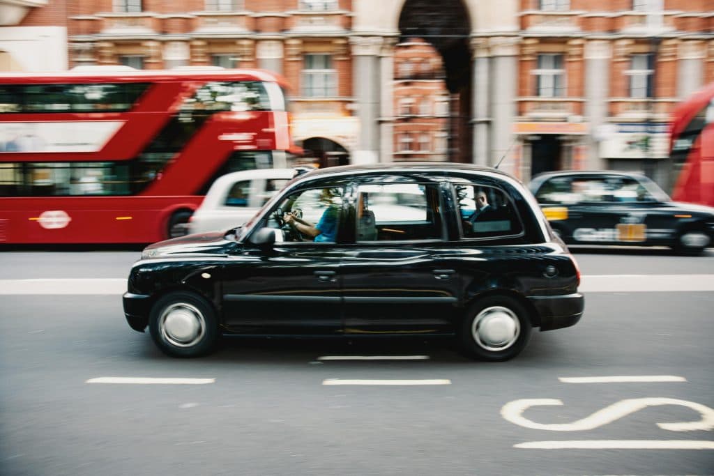Airport Taxis Weybridge: Local Cabs with Experienced Drivers
