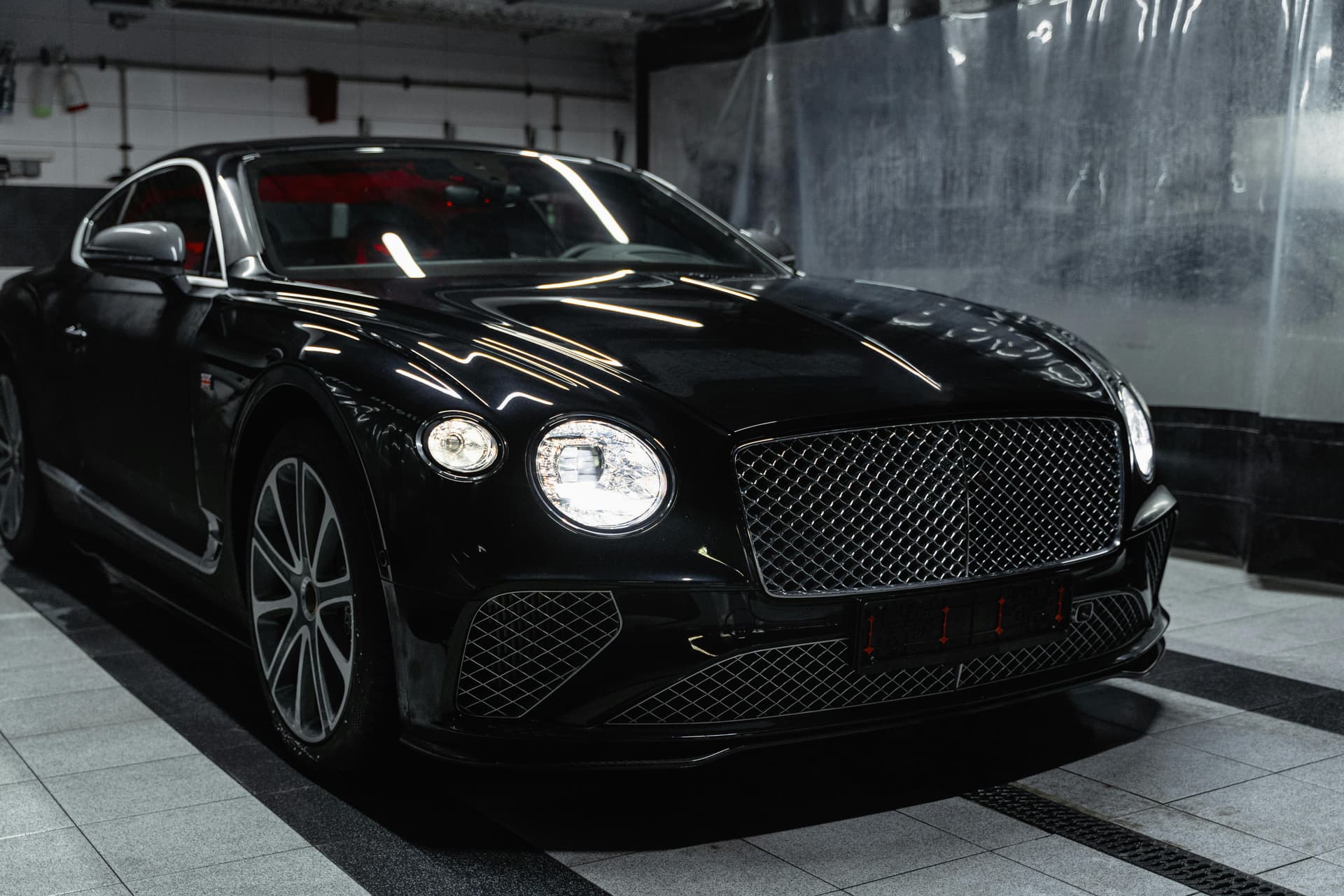 Stress-Free Corporate Airport Transfer with Meet and Greet Services