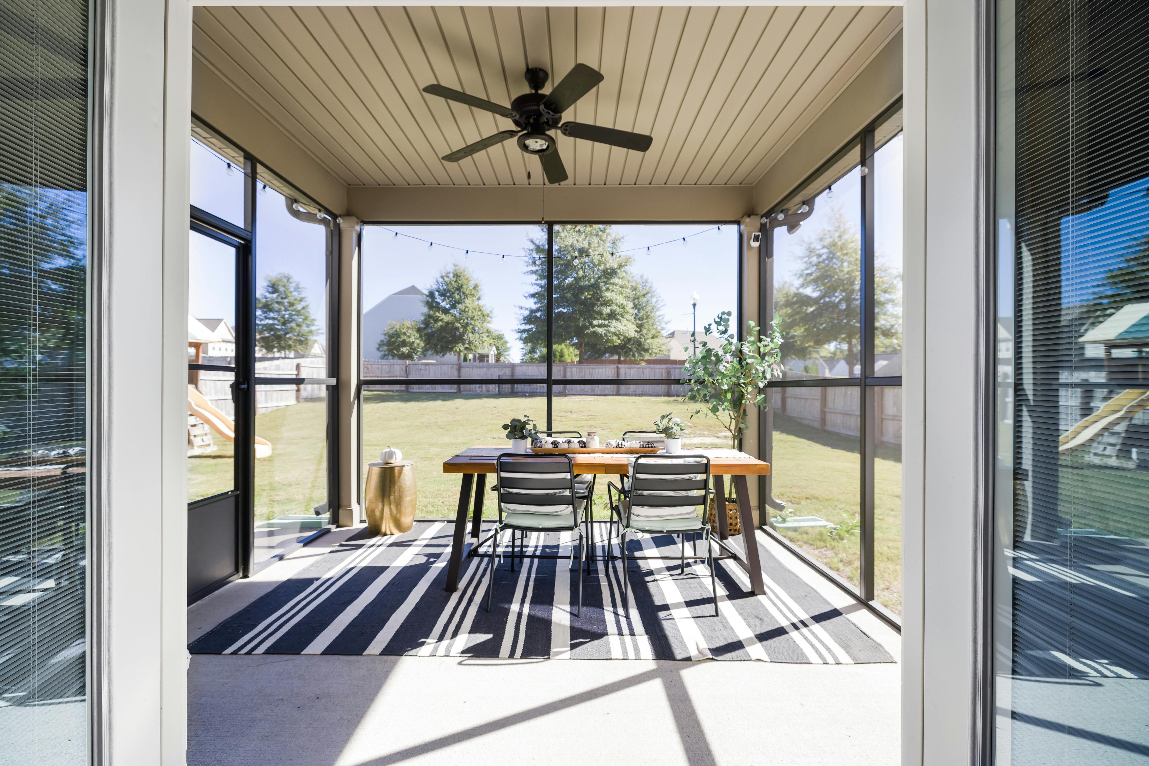 Sunroom Windows Ideas to Enhance Your Home Aesthetics