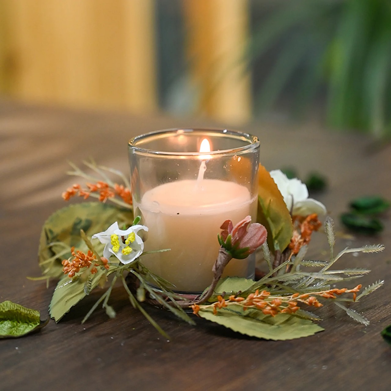 Brighten Your Day with the Uplifting Aroma of Fresh Citrus Bloom Candle